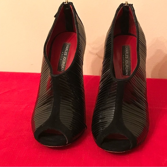 Charles Jourdan Black Bootie - Picture 1 of 7